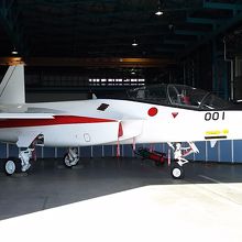 ステルス戦闘機のX-2、初公開です。