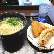 鯵フライ（120円）　げその天ぷら（120円）