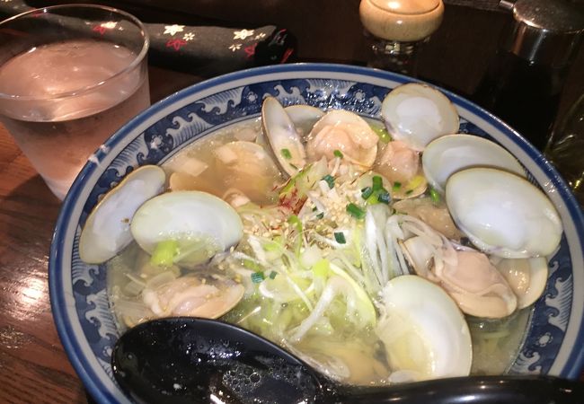 蓮田駅前の人気ラーメン店です！日本料理屋のようで雰囲気がいいです！