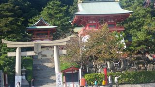 竜宮造りの神宮