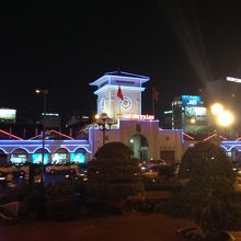 夜のベンタン市場