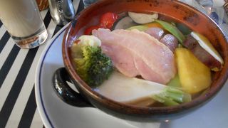 おしゃれなレストラン