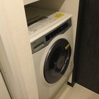 入口に洗濯機