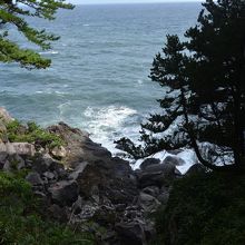 海が見えてきます。