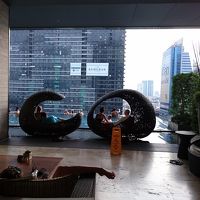 残念なプールサイド