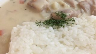 小腹が減ったら美術館地下一階へ