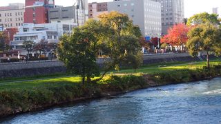盛岡の街なかを流れている