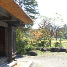 曲家の庭から見た風景