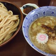 行列のできるつけ麺