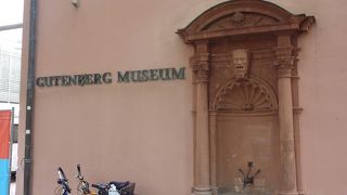 活版印刷の博物館ですが、浮世絵も展示されています