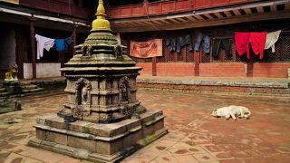 僧侶が生活している僧院です