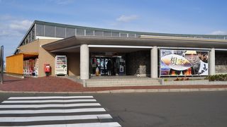 目の前には大きな湖