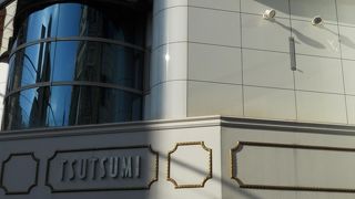 ブライダル向けのジュエリーショップ