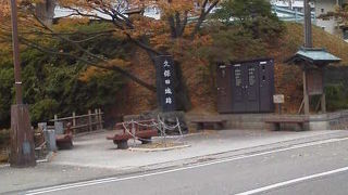 角から武士が出てきても不思議ではないような世界でした。