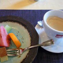 1500円のランチでデザート・コーヒーも付きます