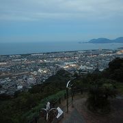 夜景スポットだが山道注意