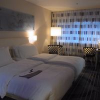 清潔感のある部屋でした。ベッドも広いです。