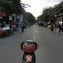 16時くらいの開店直後、16:30くらいまでは開店準備中