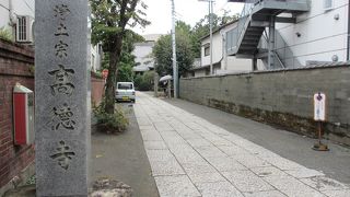 無縁仏がたくさんあります