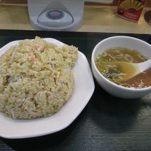 チャーハンの大盛りです。