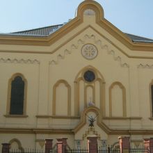 装飾を注目してください。