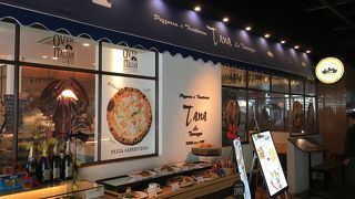 テラス席がオススメ。