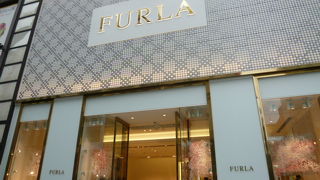 イタリアの、鞄を中心とする皮革整品の有名ブランドです。