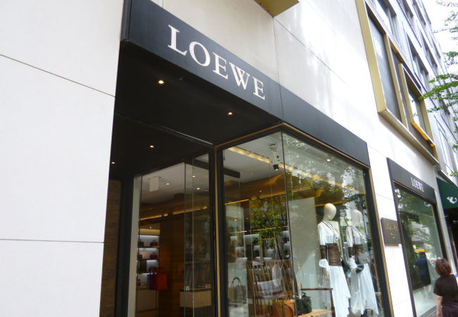 ＬＯＥＷＥは使い込むほど味が出て来ます。