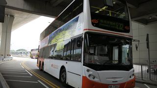 AまたはEと番号で示される