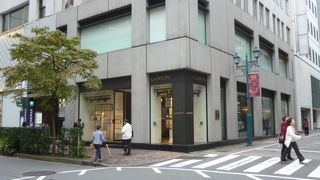 飽きの来ないシンプルなファッションアイテム。