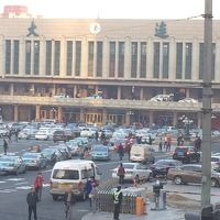 朝食会場から見る大連駅