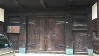 現存する彦根の武家屋敷で最大の門