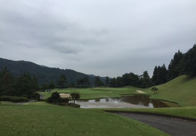 上野原カントリークラブ