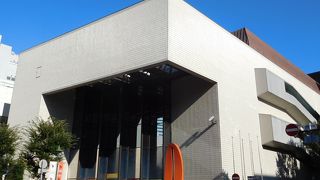 馬車道にある多目的のホール