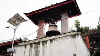 地震の被害もなく建っていました