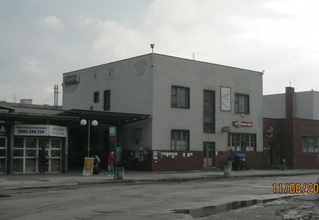 トレンチーン駅