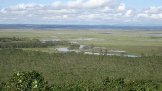 釧路湿原の展望台は幾つかありますが、ここがベストと思います。
