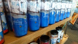 羽田限定のタンブラーがありました