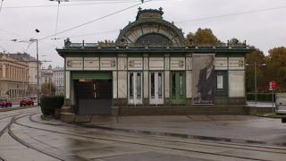 歴史的だけど小さい