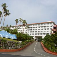 高台に建つホテル