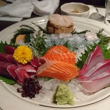 刺身の盛り合わせ
