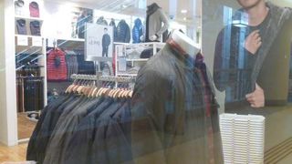 カジュアルジャケット類が豊富でした。