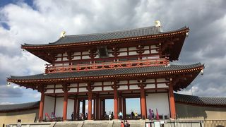 平城京で最初に再建された建物