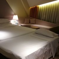 ダブルベッドとエキストラベッド