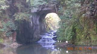 今話題の滝に！