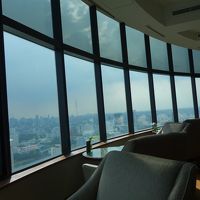 バンコク市内が一望できる37階のクラブラウンジ