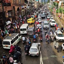 歩道橋から見たカンティ・パト通り