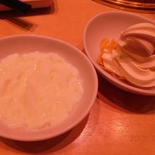 杏仁豆腐とバニラソフト