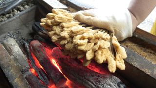 あぶり餅は両店ハシゴしましょう