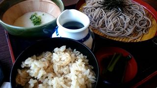 帰国したときについついおそばが食べたくなります